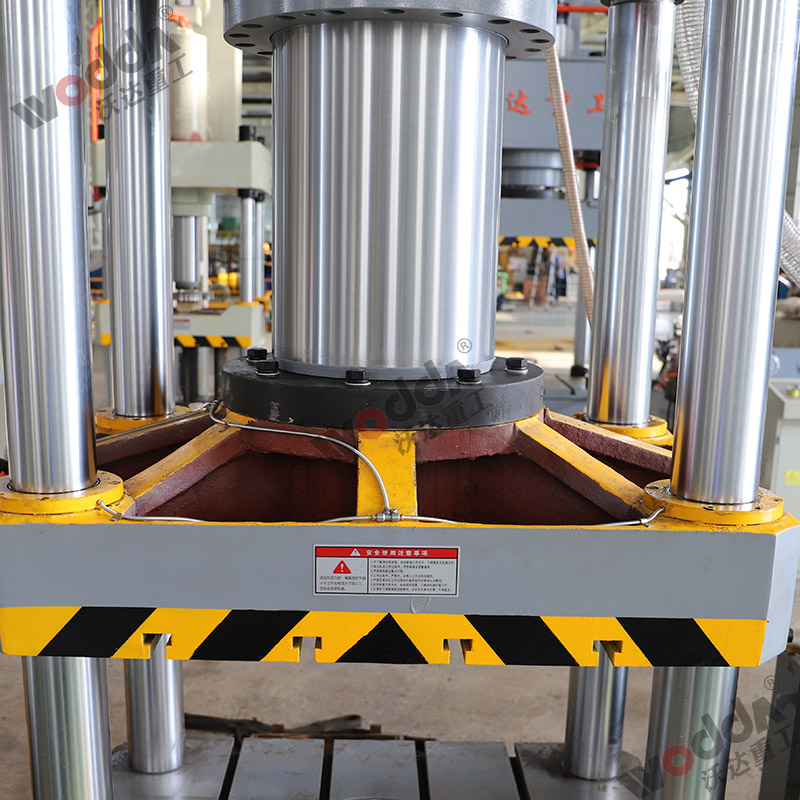 滕州液壓機(jī)細(xì)節(jié) 滕州液壓機(jī)細(xì)節(jié)