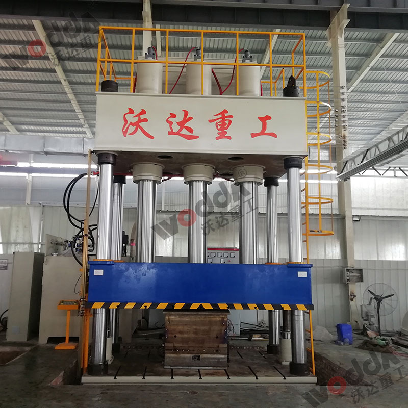 1000噸四柱液壓機(jī)