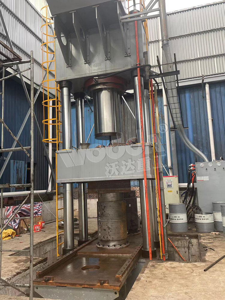 坩堝液壓機(jī) 坩堝液壓機(jī)