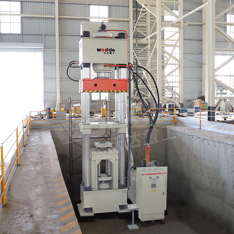 800噸匣缽液壓機(jī) 800噸匣缽液壓機(jī)