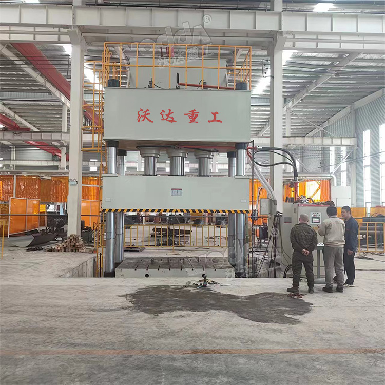 1000噸伺服液壓機(jī)客戶試機(jī)現(xiàn)場(chǎng)