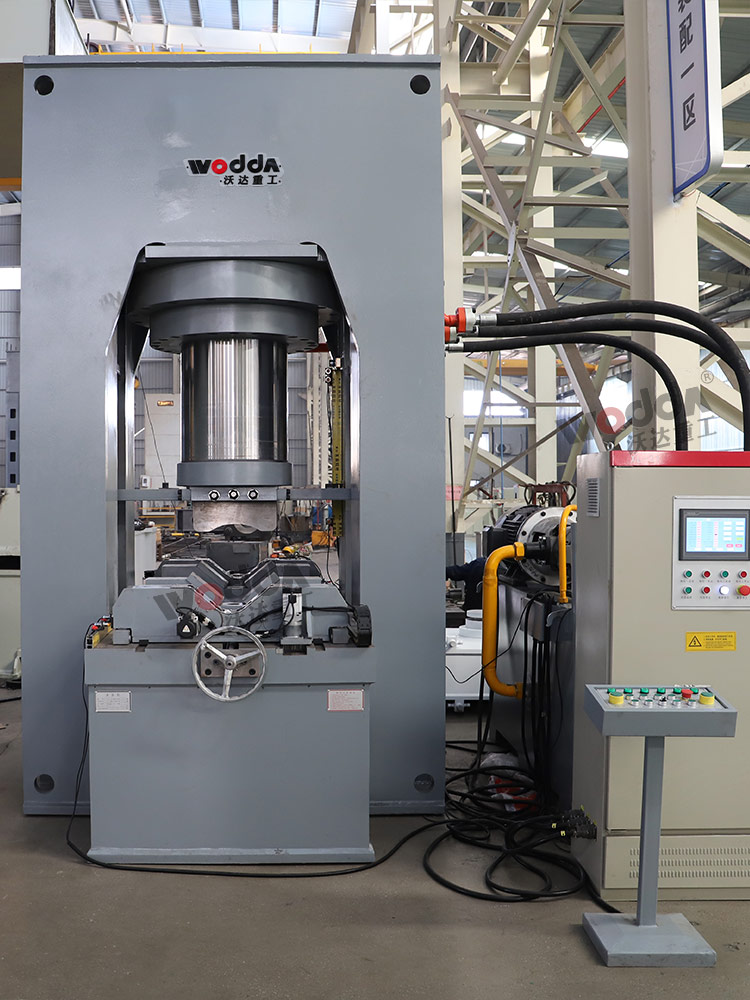 1200噸龍門式校直機(jī) 1200噸龍門式校直機(jī)