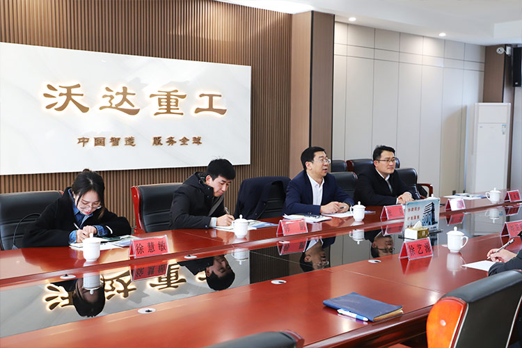 徐州市委常委、經(jīng)開區(qū)黨工委書記張克一行蒞臨山東沃達重工調(diào)研考察
