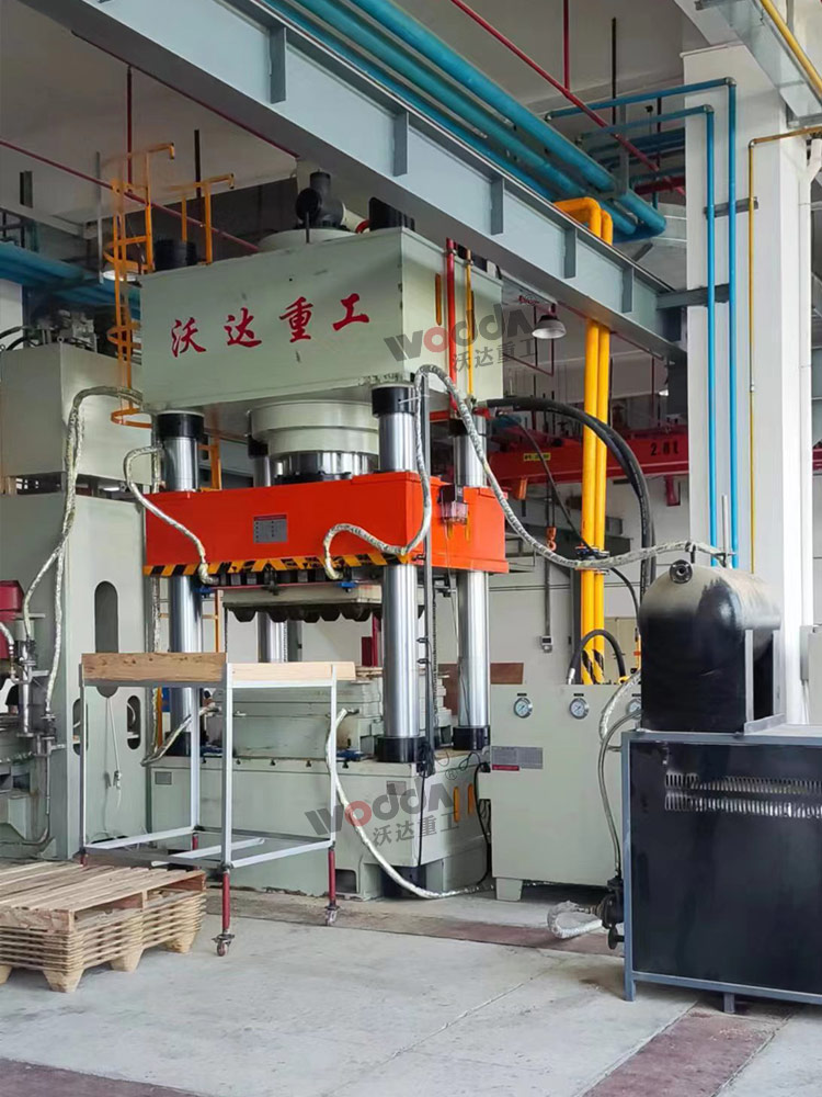 1000噸木屑托盤成型液壓機(jī) 1000噸木屑托盤成型液壓機(jī)