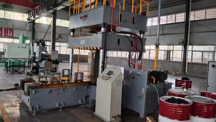 160噸輪胎模具試驗機(jī)客戶現(xiàn)場 160噸輪胎模具試驗機(jī)客戶現(xiàn)場