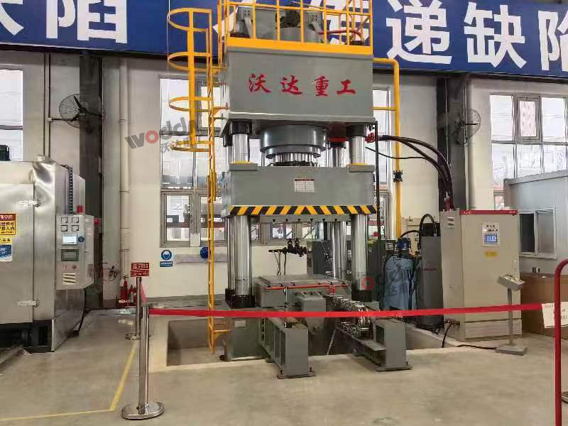 1000噸三梁四柱液壓機(jī)帶移動(dòng)工作臺