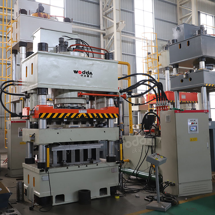 630噸粉末成型液壓機(jī)(一模出18塊) 630噸粉末成型液壓機(jī)(一模出18塊)