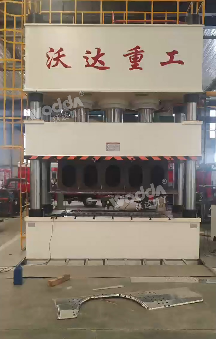 1000噸四柱液壓機沖壓鋼板成型 1000噸四柱液壓機沖壓鋼板成型