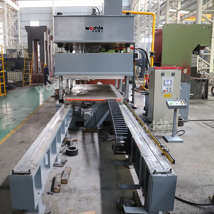 500噸鋁蜂窩復(fù)合板熱壓機 500噸鋁蜂窩復(fù)合板熱壓機