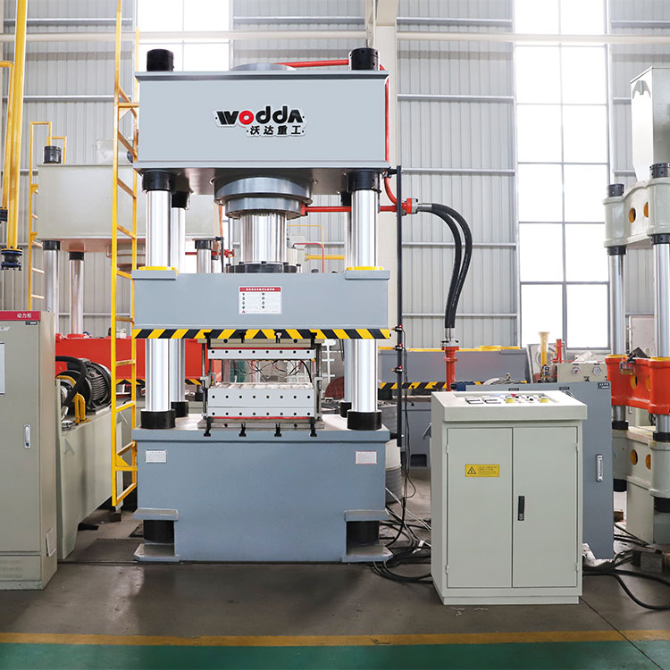 四柱液壓機(jī) 四柱液壓機(jī)