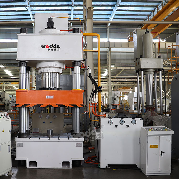 630噸三梁四柱液壓機帶下頂缸 630噸三梁四柱液壓機帶下頂缸