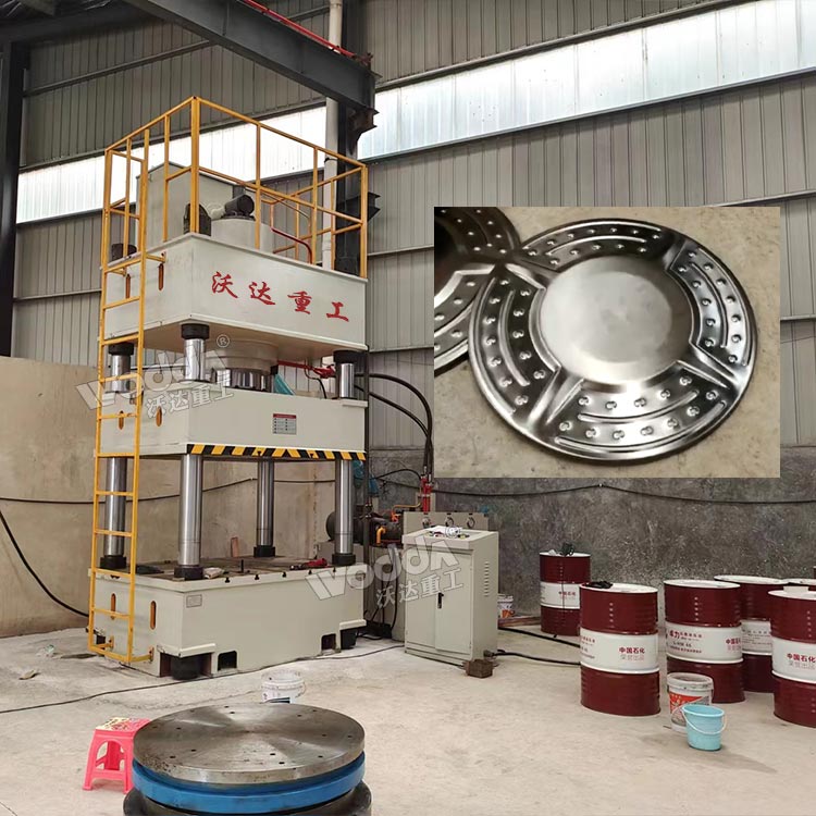 630噸不銹鋼水塔蓋拉伸液壓機 630噸不銹鋼水塔蓋拉伸液壓機