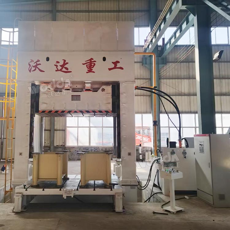 630噸鋼板校正液壓機(jī) 630噸鋼板校正液壓機(jī)