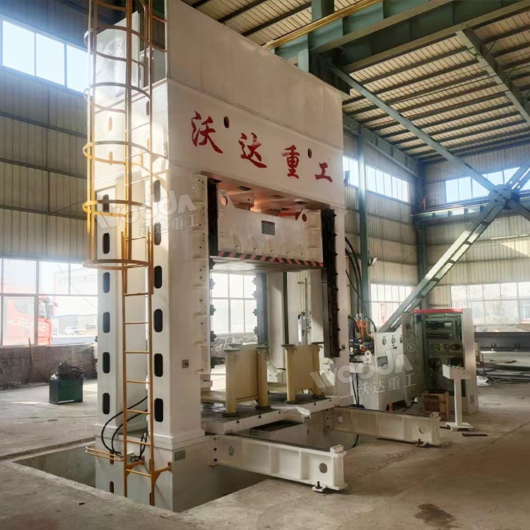 630噸框架式液壓機(jī)現(xiàn)場(chǎng)調(diào)試 630噸框架式液壓機(jī)現(xiàn)場(chǎng)調(diào)試