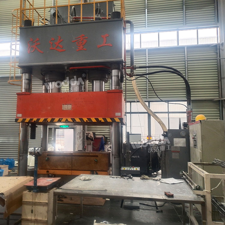 汽車(chē)導(dǎo)流罩成型液壓機(jī) 汽車(chē)導(dǎo)流罩成型液壓機(jī)