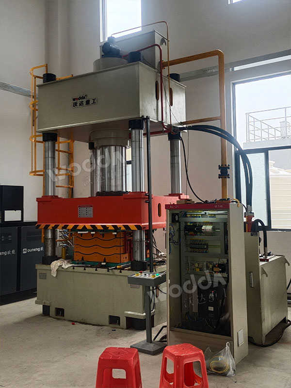 630噸防彈插板液壓機安轉(zhuǎn)調(diào)試 630噸防彈插板液壓機安轉(zhuǎn)調(diào)試