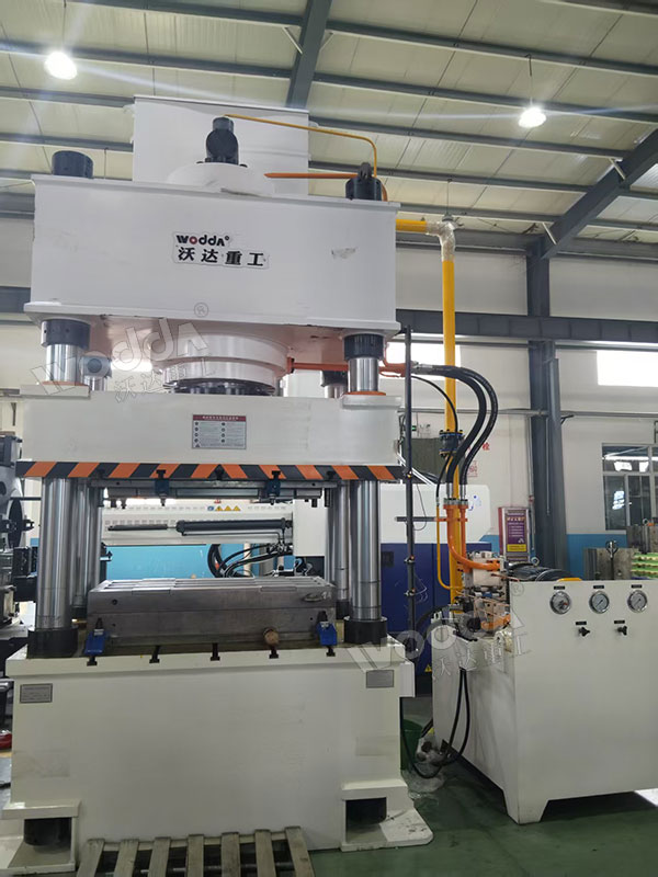 630噸四柱液壓機