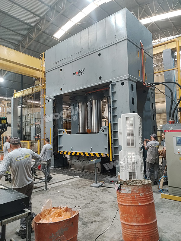 2000噸空調(diào)外機(jī)外殼模壓成型液壓機(jī)