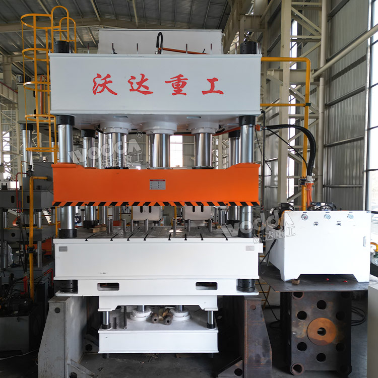 1000噸四柱液壓機(jī) 1000噸四柱液壓機(jī)