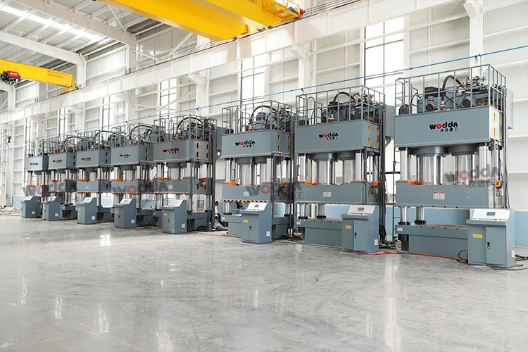 木屑托盤液壓機現(xiàn)場調(diào)試