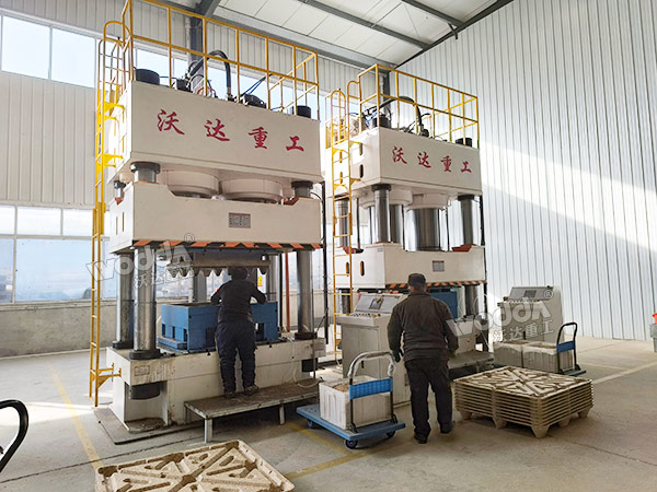 1600噸木屑托盤液壓機(jī)