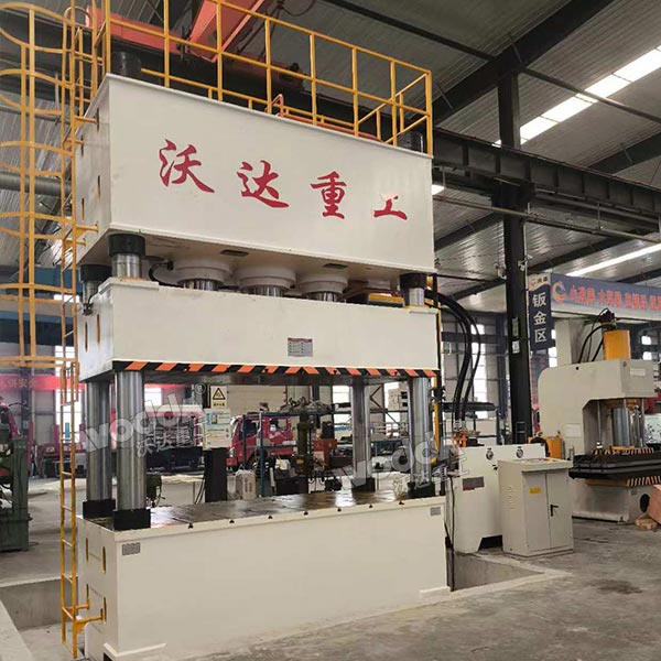 1000噸液壓機 1000噸液壓機