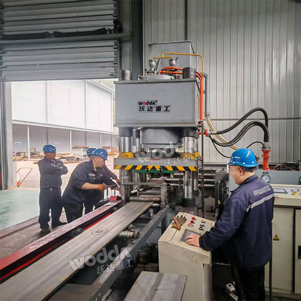 500噸錨桿托盤生產(chǎn)線現(xiàn)場(chǎng).jpg 500噸錨桿托盤生產(chǎn)線現(xiàn)場(chǎng).jpg