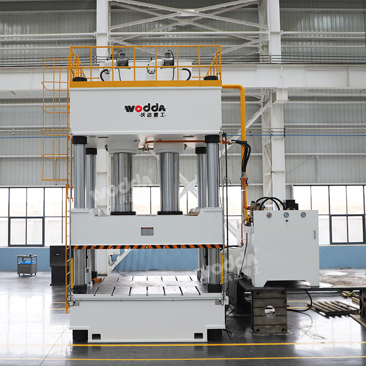 復(fù)合材料熱壓成型機(jī).jpg 復(fù)合材料熱壓成型機(jī).jpg