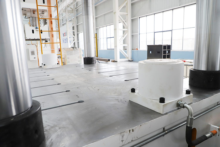 微開(kāi)模缸 微開(kāi)模缸