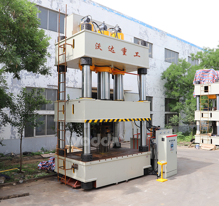 1800噸四柱液壓機 1800噸四柱液壓機