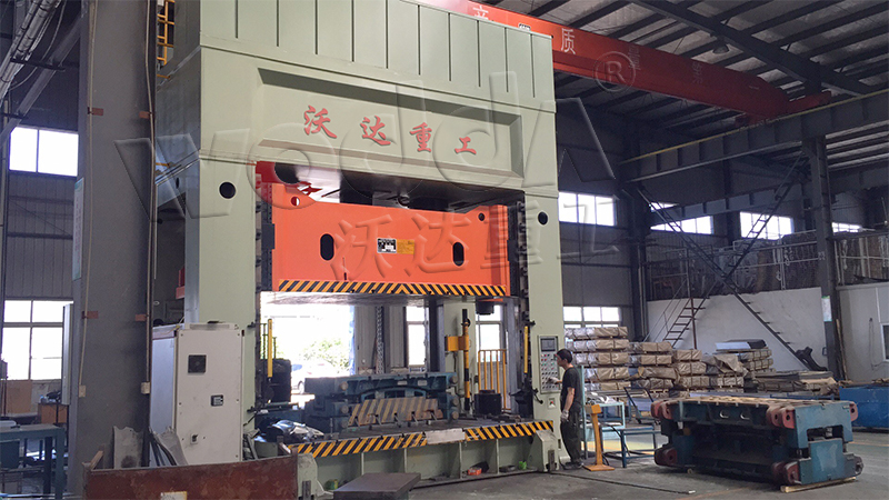 復(fù)合材料模壓液壓機(jī) 復(fù)合材料模壓液壓機(jī)